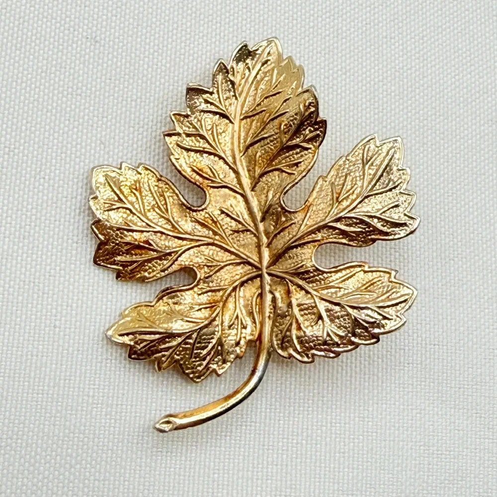 Vintage Gold Tone Foliage Leaf Costume Brooch Pin - Comes w/ Organza Gift Bag